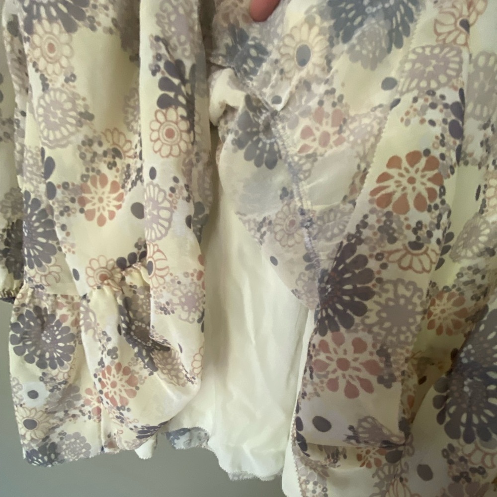 WILFRED x ARITZIA Tempest Butter Floral Smocked Mini Dress Size Medium - Picture 6 of 8